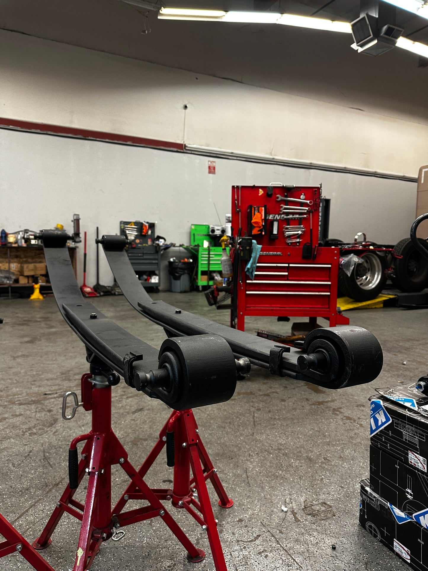 379/389/589 taper leaf spring good for air ride