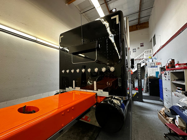 Peterbilt 389 - 2" Body drop kit