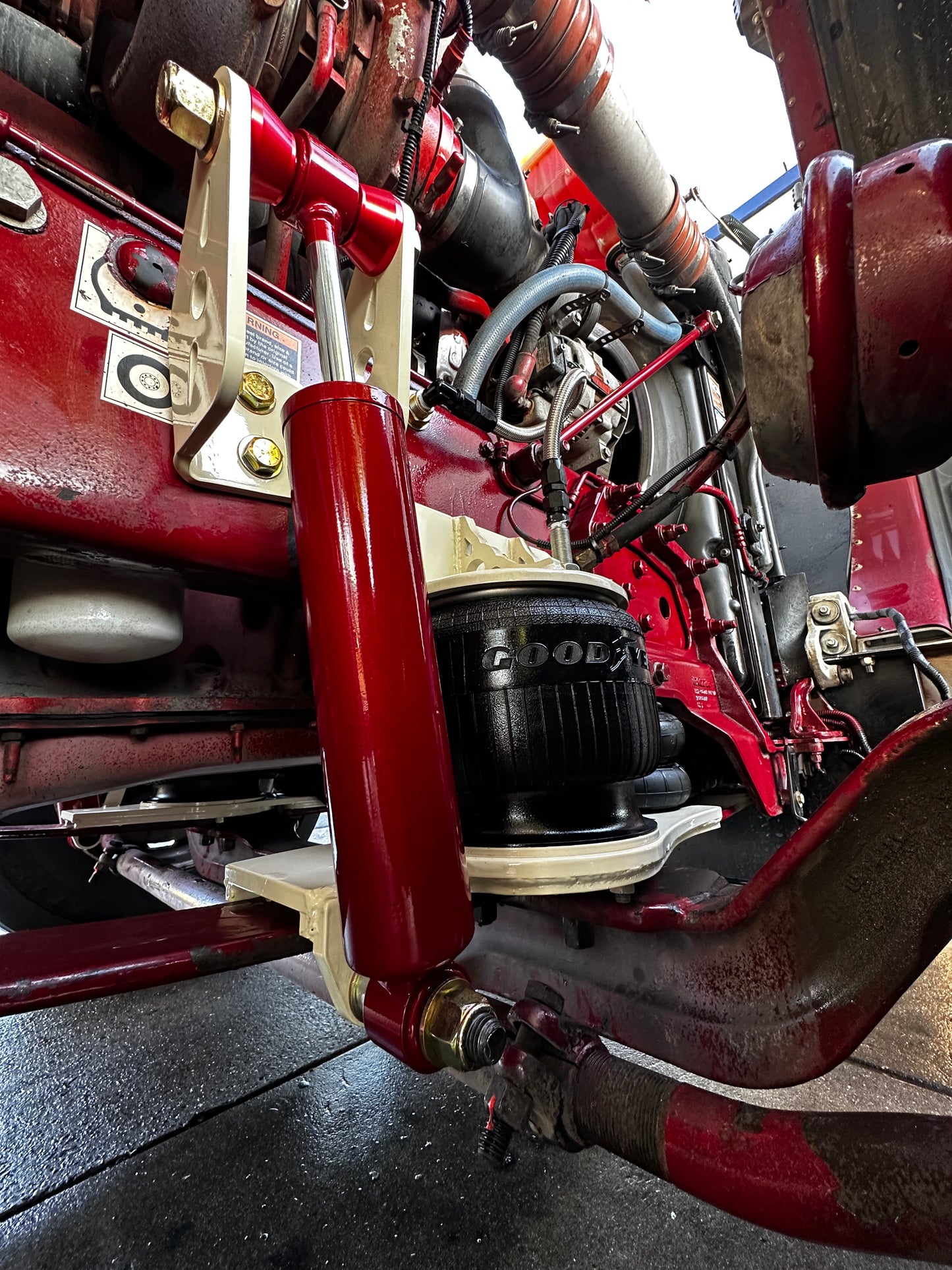 Built by WOLF Quad Bag Air Ride kit 18K lbs capacity