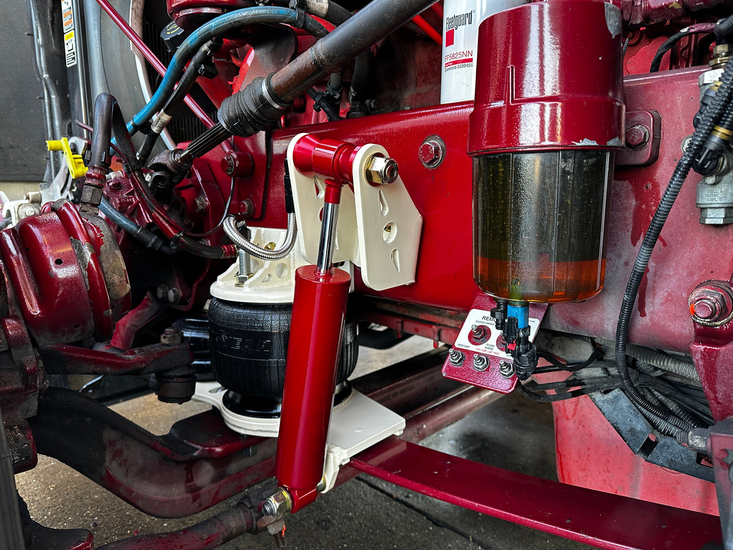 Built by WOLF Quad Bag Air Ride kit 18K lbs capacity