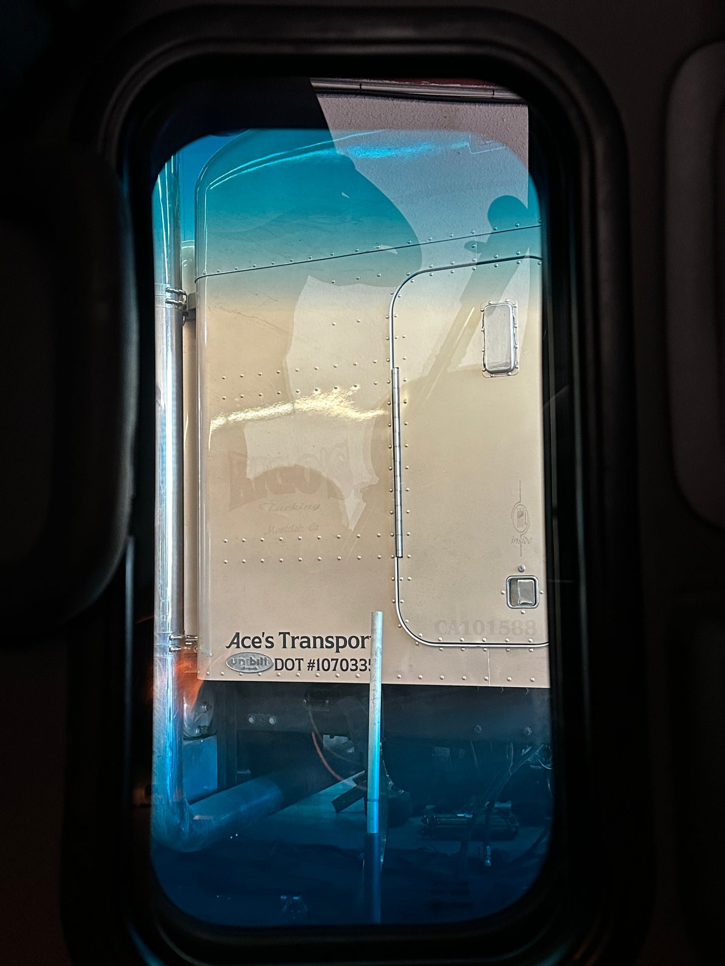 BUS Glass kit Peterbilt 389